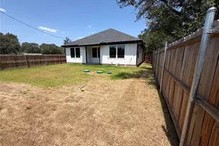 3025 Red Oak Dr, Granbury, TX 76048 - Photo 26