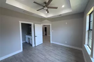 3025 Red Oak Dr, Granbury, TX 76048 - Photo 14