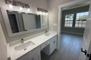 3025 Red Oak Dr, Granbury, TX 76048 - Photo 10