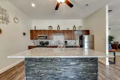 8081 Marvin D. Love Freeway #0602, Dallas, TX 75237 - Photo 6
