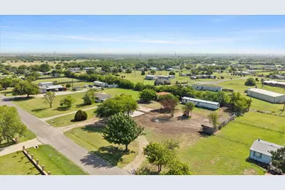 18069 Cindys Lane, Justin, TX 76247 - Photo 8