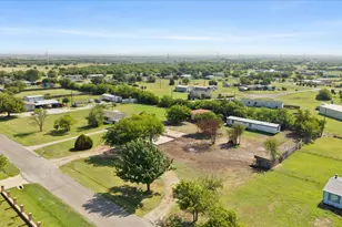 18069 Cindy's Ln, Justin, TX 76247 - Photo 8