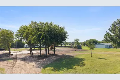 18069 Cindys Lane, Justin, TX 76247 - Photo 2