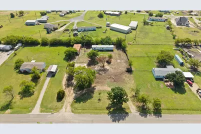 18069 Cindys Lane, Justin, TX 76247 - Photo 14