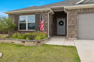 8924 Flying Eagle Ln, Fort Worth, TX 76131 - Photo 4