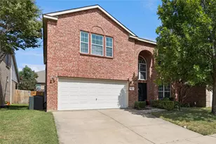10212 Pear St, Fort Worth, TX 76244 - Photo 2