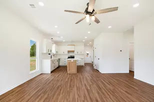 705 Daniel St, Blossom, TX 75416 - Photo 6