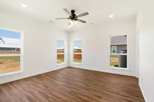 705 Daniel St, Blossom, TX 75416 - Photo 16