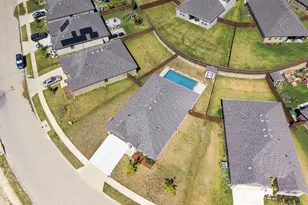 1100 Canterbury Ln, Ennis, TX 75119 - Photo 28