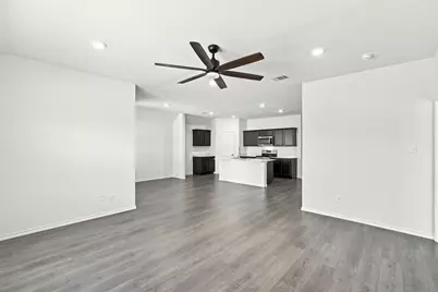 1100 Canterbury Lane, Ennis, TX 75119 - Photo 8