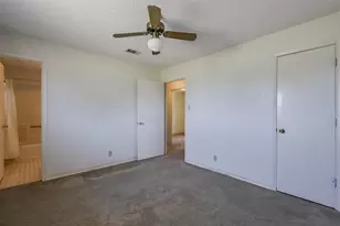 301 Vinyard Dr, Waxahachie, TX 75167 - Photo 18