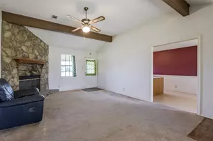 301 Vinyard Dr, Waxahachie, TX 75167 - Photo 6