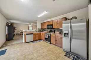 812 Eagle Dr, Saginaw, TX 76131 - Photo 10