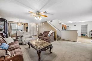 812 Eagle Dr, Saginaw, TX 76131 - Photo 6