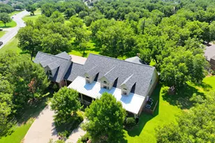 9001 Sawgrass Ct, Granbury, TX 76049 - Photo 40
