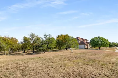 1123 Mallard Pointe Drive, Grand Prairie, TX 75104 - Photo 14