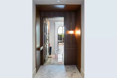 4205 Buena Vista Street #302, Dallas, TX 75205 - Photo 2