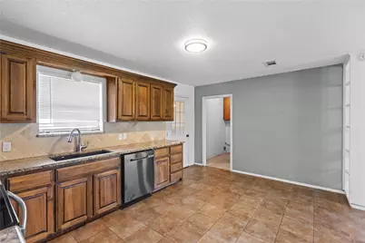 1939 E Texas Street, Denison, TX 75021 - Photo 10