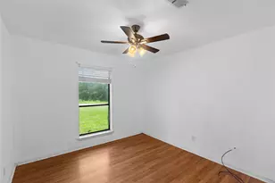 1939 E Texas St, Denison, TX 75021 - Photo 16