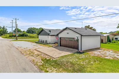 1939 E Texas Street, Denison, TX 75021 - Photo 26