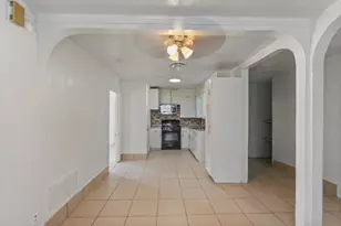 711 Hilltop Dr, Irving, TX 75060 - Photo 10