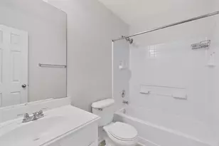 1320 Clearwater Dr, Grand Prairie, TX 75052 - Photo 26