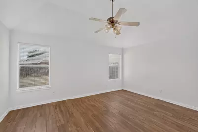 1320 Clearwater Drive, Grand Prairie, TX 75052 - Photo 16