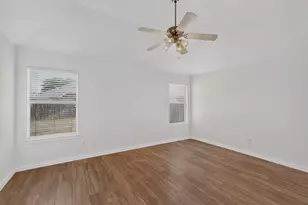 1320 Clearwater Dr, Grand Prairie, TX 75052 - Photo 16