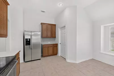 1320 Clearwater Drive, Grand Prairie, TX 75052 - Photo 14