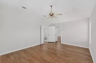 1320 Clearwater Dr, Grand Prairie, TX 75052 - Photo 18