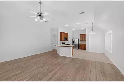1320 Clearwater Drive, Grand Prairie, TX 75052 - Photo 10