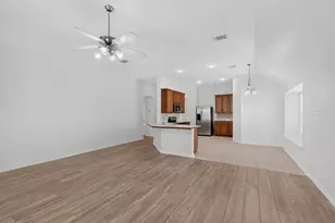 1320 Clearwater Dr, Grand Prairie, TX 75052 - Photo 10