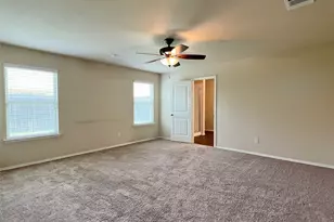 222 Thoroughbred St, Waxahachie, TX 75165 - Photo 4