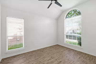 5625 Overland Drive, The Colony, TX 75056 - Photo 6