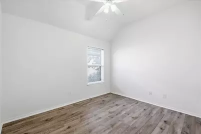 5625 Overland Drive, The Colony, TX 75056 - Photo 28