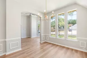 6304 Fox Hunt Dr, Arlington, TX 76001 - Photo 12
