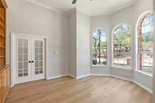 6304 Fox Hunt Dr, Arlington, TX 76001 - Photo 14