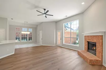 6304 Fox Hunt Drive, Arlington, TX 76001 - Photo 4