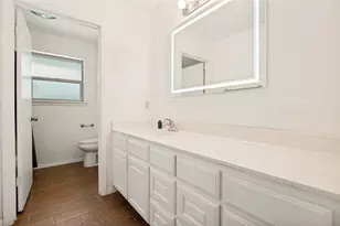 2215 W Sanford St, Arlington, TX 76012 - Photo 18