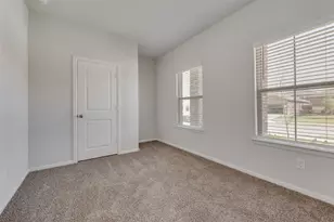 9704 New Bern Dr, Fort Worth, TX 76108 - Photo 12