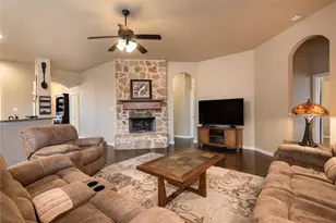 1010 Churchill Dr, Princeton, TX 75407 - Photo 10