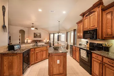 1010 Churchill Drive, Princeton, TX 75407 - Photo 8