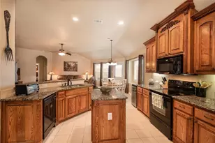 1010 Churchill Dr, Princeton, TX 75407 - Photo 8