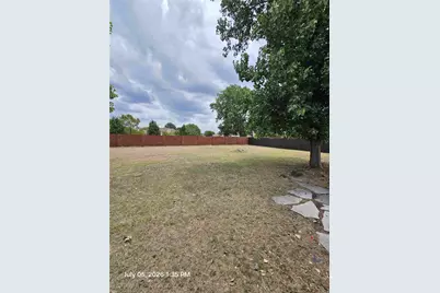 200 Burnett Drive, Lavon, TX 75166 - Photo 2