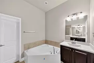 8607 Calvin Rd, Irving, TX 75063 - Photo 32