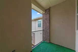 8607 Calvin Rd, Irving, TX 75063 - Photo 36