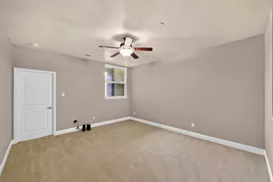 8607 Calvin Rd, Irving, TX 75063 - Photo 20
