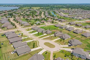 513 River Bank Ct, Granbury, TX 76049 - Photo 34