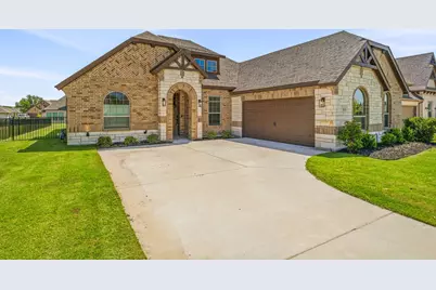 513 River Bank Court, Granbury, TX 76049 - Photo 2