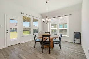 513 River Bank Ct, Granbury, TX 76049 - Photo 14